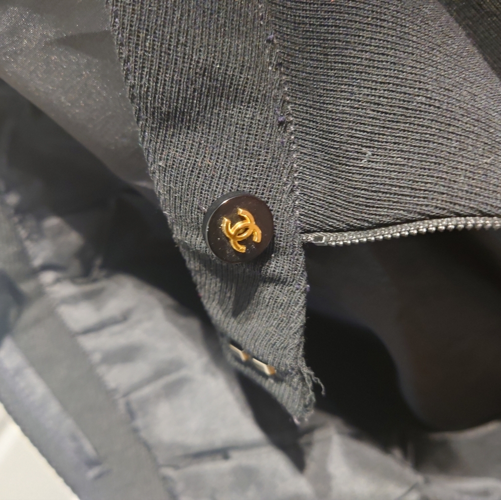 Vintage CHANEL pleated black dress pants - Picture 11 of 16